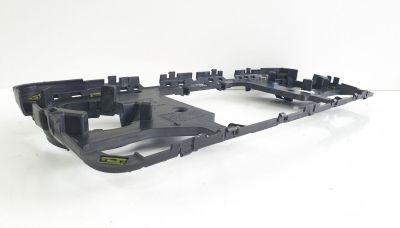 Rama ram-sprinter-oem pentru instalare navigatie aftermarket pe masini Mercedes Sprinter cu ecran de fabrica dupa 2018
